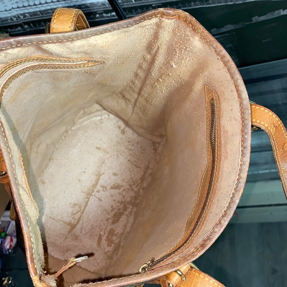 Authentic Louis Vuitton Monogram Bucket Bag and Louis Vuitton Kisslock Wallet - Picture 13 of 17